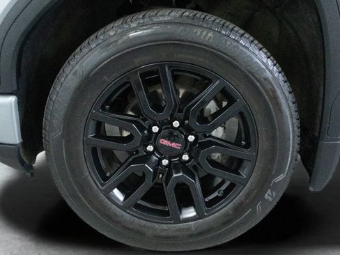 Used 2025 GMC Sierra 1500 Elevation RWD image 9
