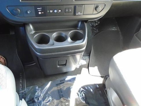 Used 2025 Chevrolet Express 3500 LT w/ LT Preferred Equipment Group RWD image 10