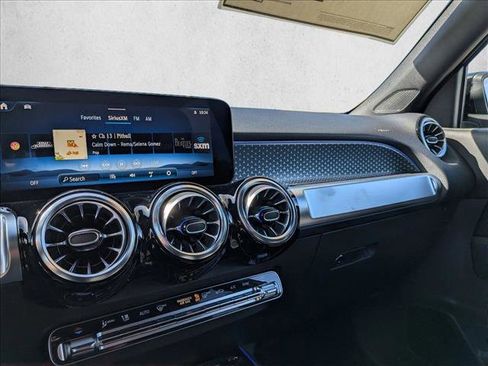New 2026 Mercedes-Benz GLB 250 4MATIC image 13