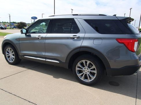 Used 2022 Ford Explorer Limited AWD/4WD image 17