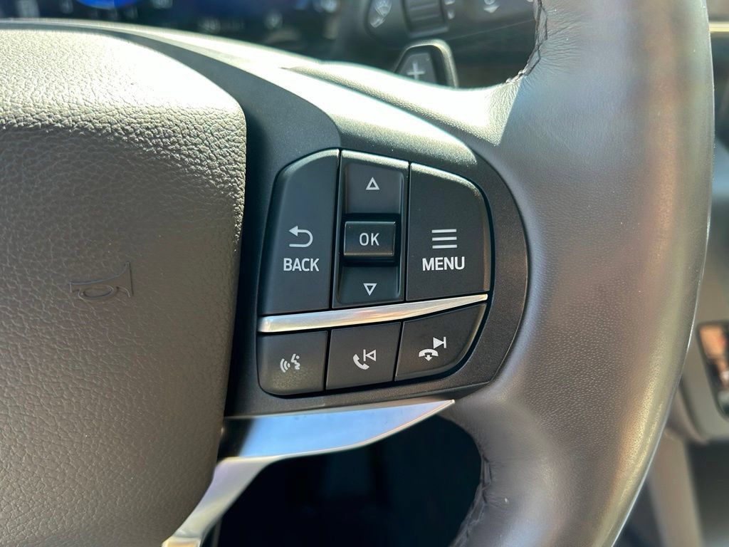Used 2020 Ford Explorer Platinum w/ Premium Technology Package AWD/4WD image 25