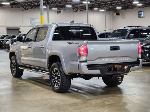 Used 2020 Toyota Tacoma TRD Sport w/ Technology Package RWD image 11