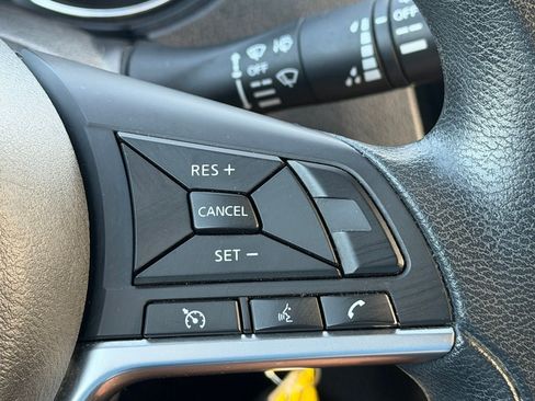 Used 2022 Nissan Rogue Sport S FWD image 16