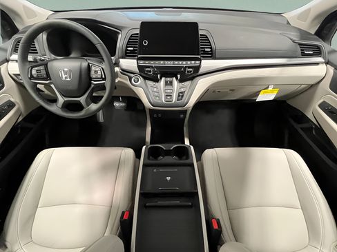 Used 2026 Honda Odyssey EX-L image 16