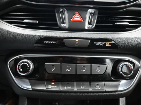 Used 2018 Hyundai Elantra GT image 20