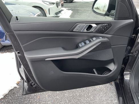 Certified 2022 BMW X7 xDrive40i w/ Premium Package image 10