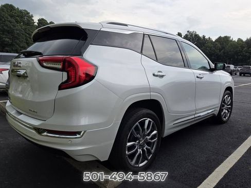 Used 2024 GMC Terrain Denali w/ Denali Premium Package AWD/4WD image 5