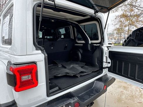 Used 2024 Jeep Wrangler Unlimited Rubicon image 33