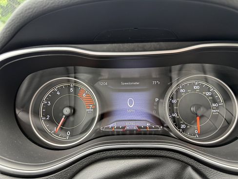 Used 2019 Jeep Cherokee Limited AWD/4WD image 22