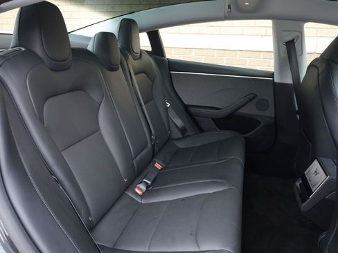 Used 2025 Tesla Model 3 Long Range RWD image 26