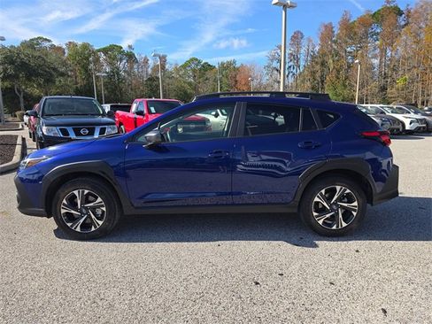 Used 2024 Subaru Crosstrek 2.0i Premium image 4