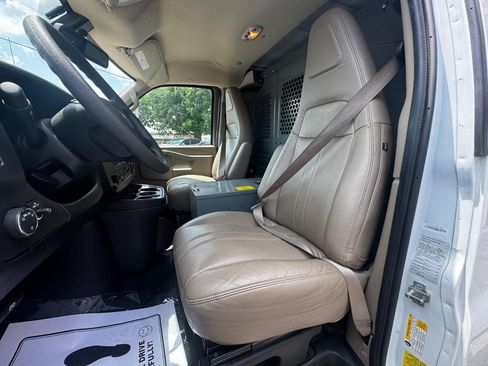 Used 2024 GMC Savana 2500 w/ Driver Convenience Package RWD image 16
