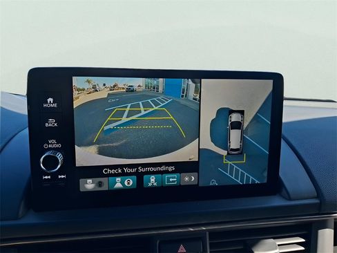 Certified 2025 Honda Pilot TrailSport image 29