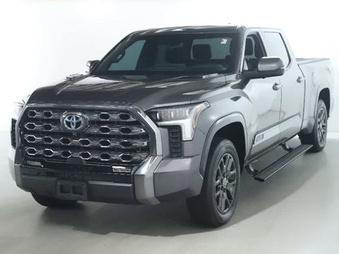 Used 2024 Toyota Tundra Platinum AWD/4WD image 1