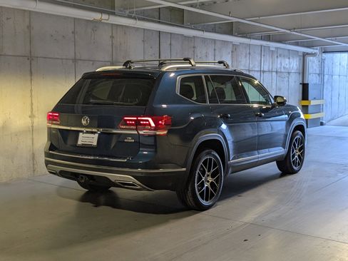 Used 2019 Volkswagen Atlas SEL Premium image 11