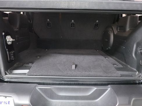 Used 2023 Jeep Wrangler Unlimited Sahara w/ Cold Weather Group image 15