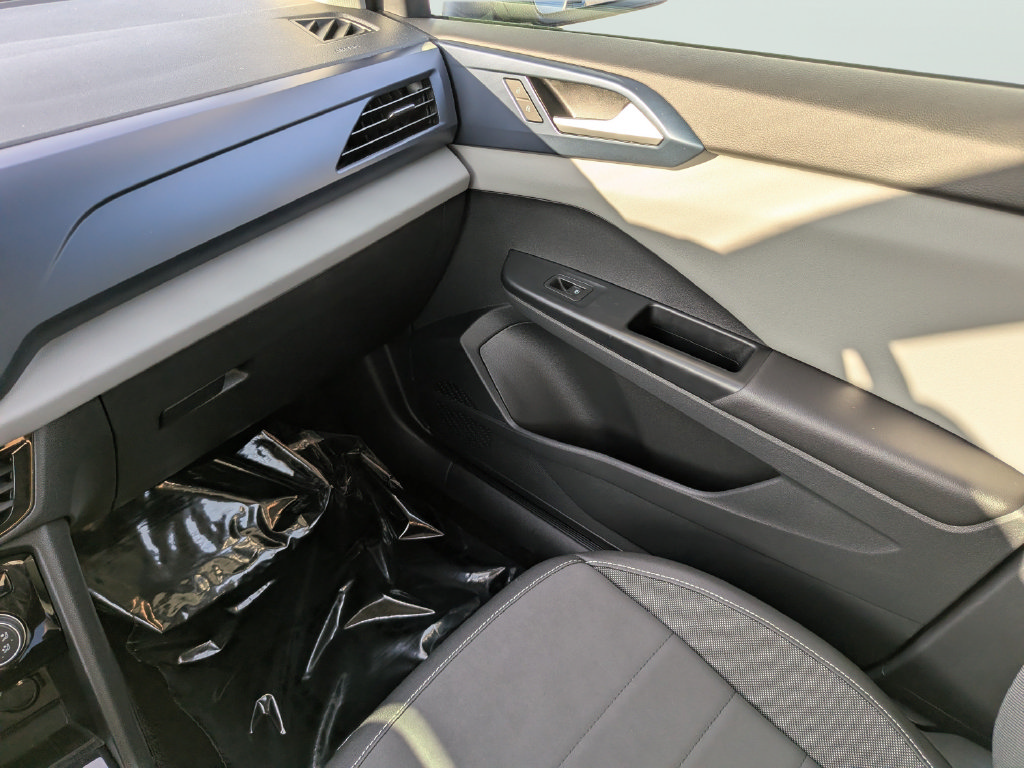 Certified 2023 Volkswagen Taos SE w/ Panoramic Sunroof Package FWD image 16
