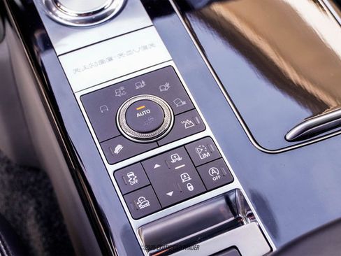 Used 2017 Land Rover Range Rover LWB SV Autobiography image 29