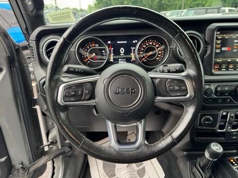 Used 2019 Jeep Wrangler Unlimited Sahara w/ Quick Order Package 24M Moab AWD/4WD image 20
