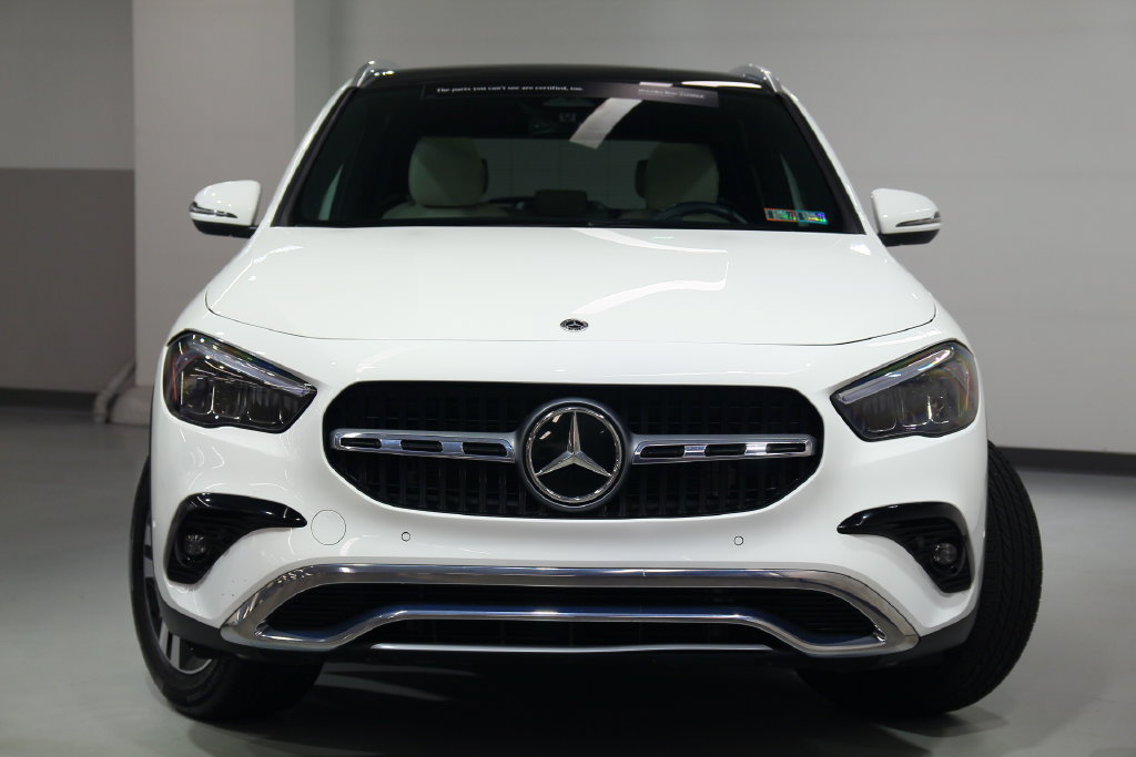 Certified 2024 Mercedes-Benz GLA 250 4MATIC image 9