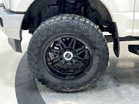 Used 2018 Ford F250 Lariat w/ Lariat Ultimate Package image 40