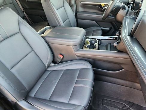 Used 2025 Chevrolet Tahoe RST w/ Comfort Package image 31