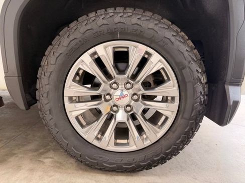 Used 2020 GMC Sierra 1500 Denali w/ Technology Package AWD/4WD image 17