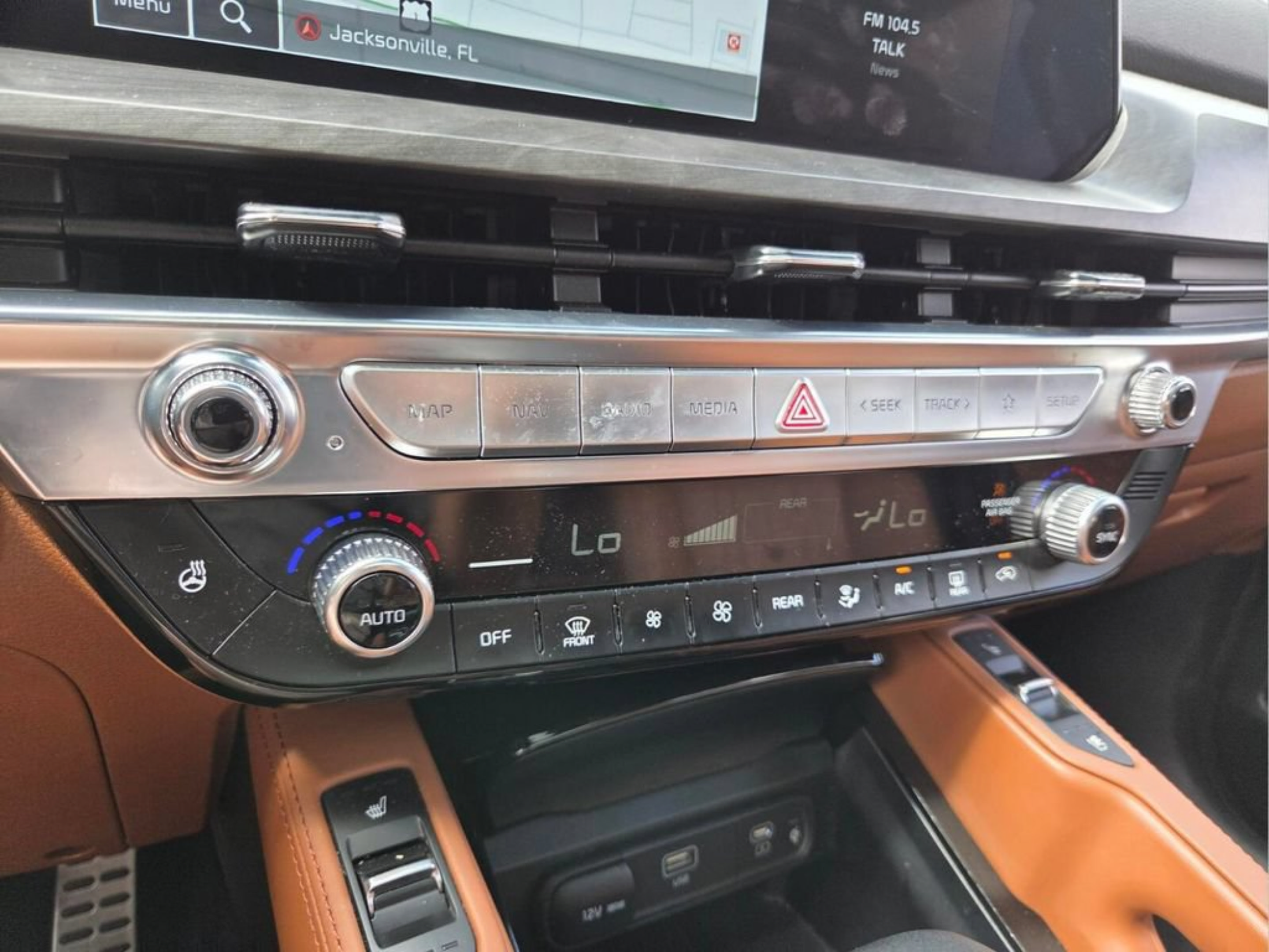 Used 2025 Kia Telluride SX X-Line AWD/4WD image 26