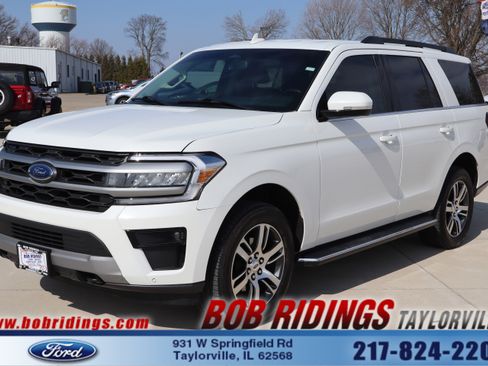 Used 2023 Ford Expedition XLT image 1