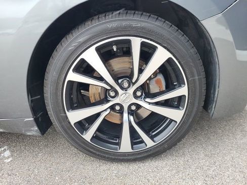 Used 2018 Nissan Maxima Platinum image 15