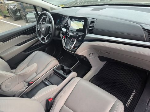 Used 2023 Honda Odyssey Touring image 29