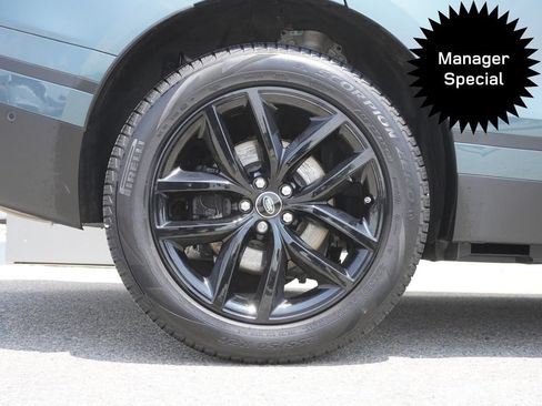 Used 2026 Land Rover Range Rover Velar S AWD/4WD image 32