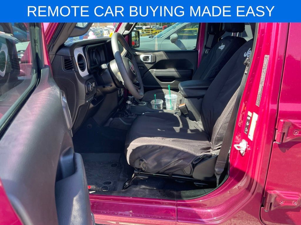 Used 2024 Jeep Wrangler Unlimited w/ Convenience Group AWD/4WD image 7