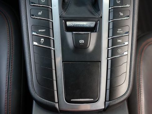 Used 2017 Porsche Macan AWD/4WD image 41
