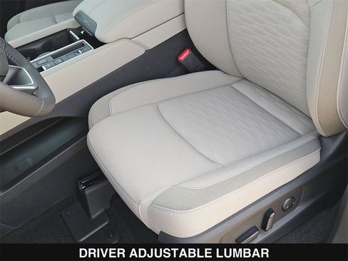 New 2025 Nissan Pathfinder SV w/ Black Appearance Package image 16