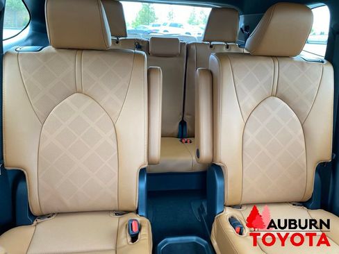 New 2026 Toyota Highlander Platinum AWD/4WD image 22