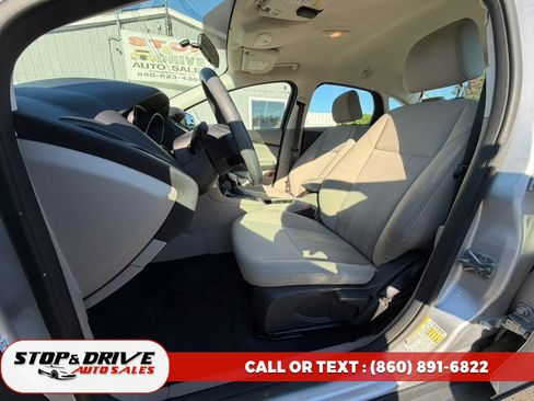 Used 2015 Ford Focus SE FWD image 14