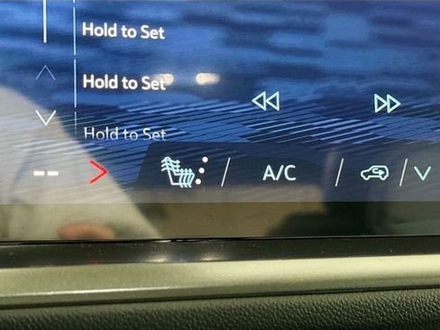 New 2026 Chevrolet Traverse LT w/ LPO, Floor Liner Package image 21