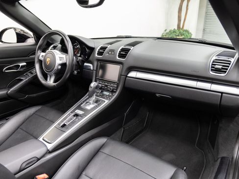 Used 2016 Porsche Boxster Black Edition image 17