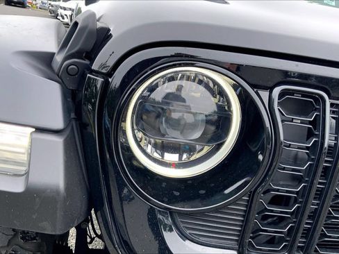 Certified 2024 Jeep Wrangler Unlimited AWD/4WD image 26
