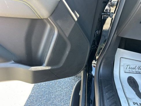 Used 2023 Chevrolet Colorado ZR2 w/ ZR2 Convenience Package III AWD/4WD image 14