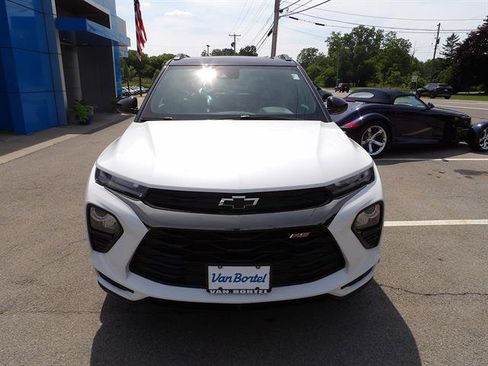 Used 2022 Chevrolet TrailBlazer RS w/ Sun and Liftgate Package AWD/4WD image 7