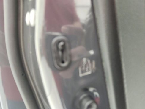 Certified 2025 Toyota Tacoma Limited image 40