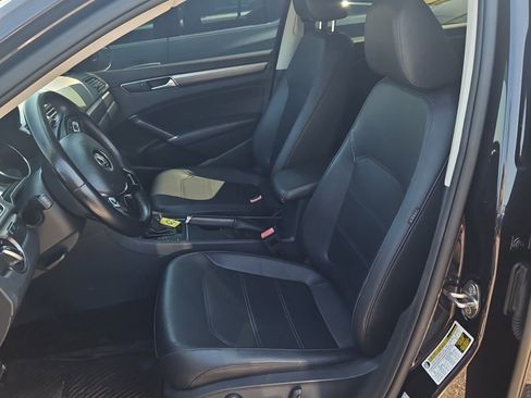 Used 2018 Volkswagen Passat 2.0T S FWD image 3