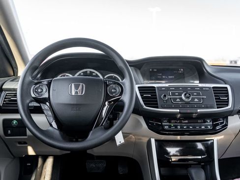 Used 2017 Honda Accord LX image 16