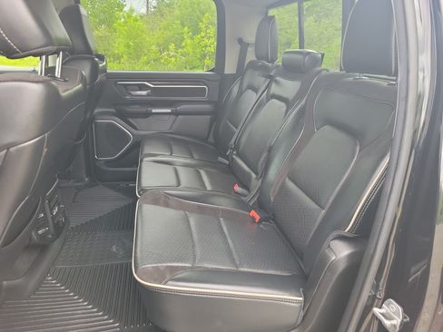 Used 2022 RAM 1500 Laramie AWD/4WD image 16