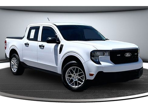 Used 2025 Ford Maverick XL FWD image 14