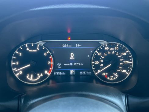Used 2024 Nissan Altima 2.5 SV FWD image 31