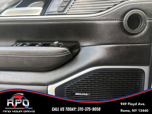Used 2022 Jeep Wagoneer Series III AWD/4WD image 27