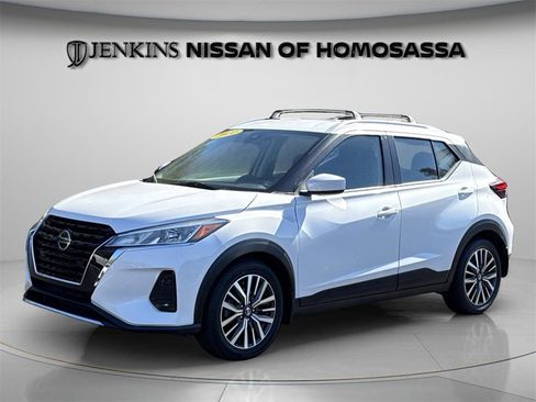 Certified 2021 Nissan Kicks SV image 14